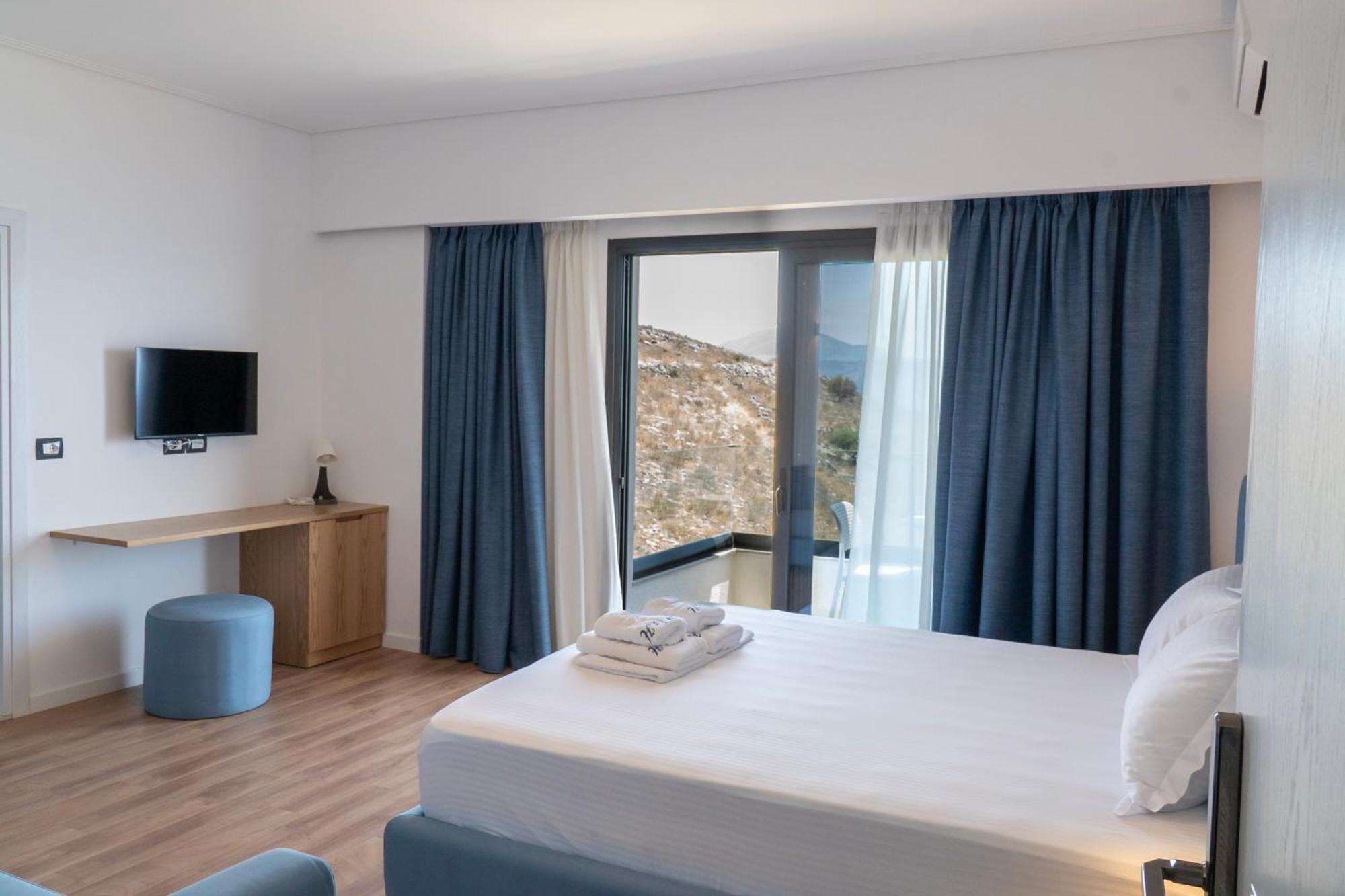Hilltop Heaven Hotel 4*